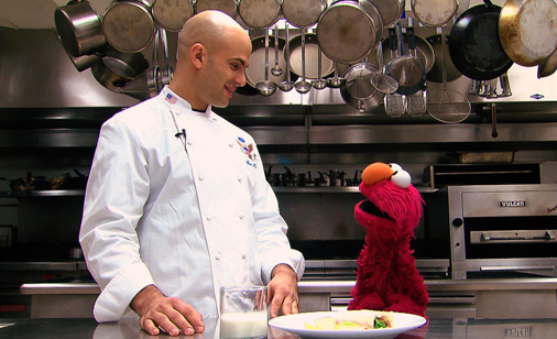Elmo Visits the White House Kitchen