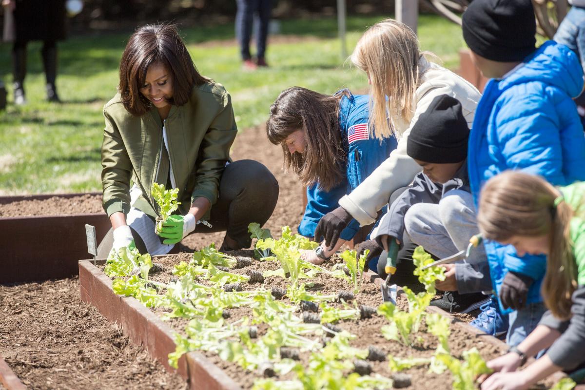 White House Spring Garden Tours Are Back Let S Move